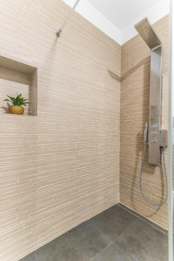 לאס פאלמס דה גראן קנאריה Home2Book Stylish Front Line Las Canteras Beach מראה חיצוני תמונה